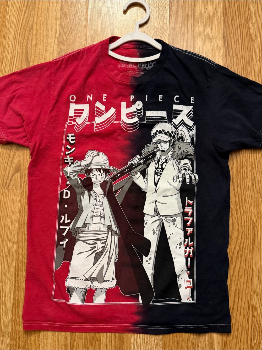 One Piece Ripple Junction Split Graphic T-Shirt Red & Black Men’s Size Medium